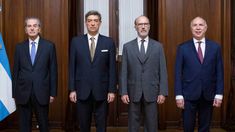 Cristina Kirchner apuntó contra la Corte Suprema de Justicia: Son vitalicios. Cristina Kirchner apuntó contra la Corte Suprema de Justicia: Son vitalicios.