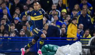 Sebastián Villa, resistido por parte de la parcialidad xeneize, regresó a Boca como titular en la Sudamericana.