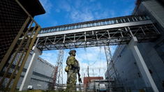 La central de Zaporiyia está situada en el Sur de Ucrania, en la orilla Sur del embalse de Kajovka en el río Dniéper. La central de Zaporiyia está situada en el Sur de Ucrania, en la orilla Sur del embalse de Kajovka en el río Dniéper.