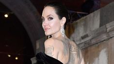 Angelina Jolie, demandada por una ex empleada por maltrato y plagio Angelina Jolie, demandada por una ex empleada por maltrato y plagio