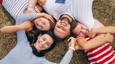 Los titualres de la AUH y de la AUE recibirán un extra de $18 mil. Los titualres de la AUH y de la AUE recibirán un extra de $18 mil.