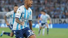 Almendra marcó el primer gol de Racing contra Tigre. Almendra marcó el primer gol de Racing contra Tigre.