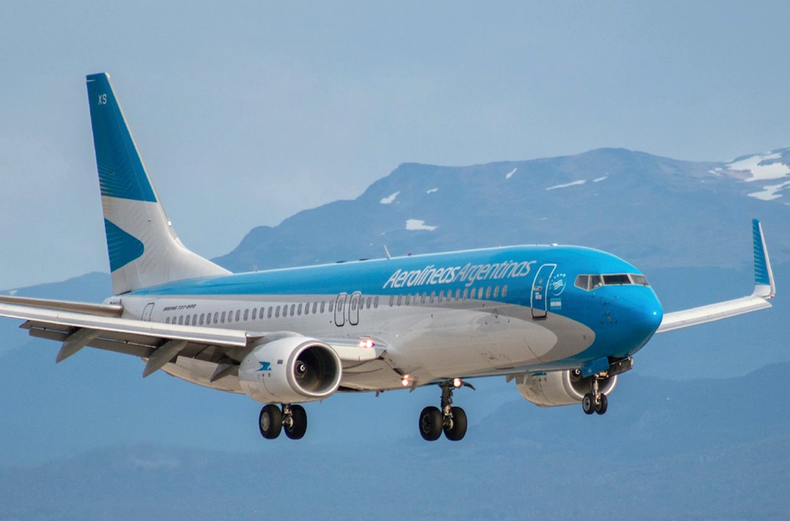 Las dos aerolíneas ofrecen el beneficios de viajar sin interés y hasta en 12 cuotas.