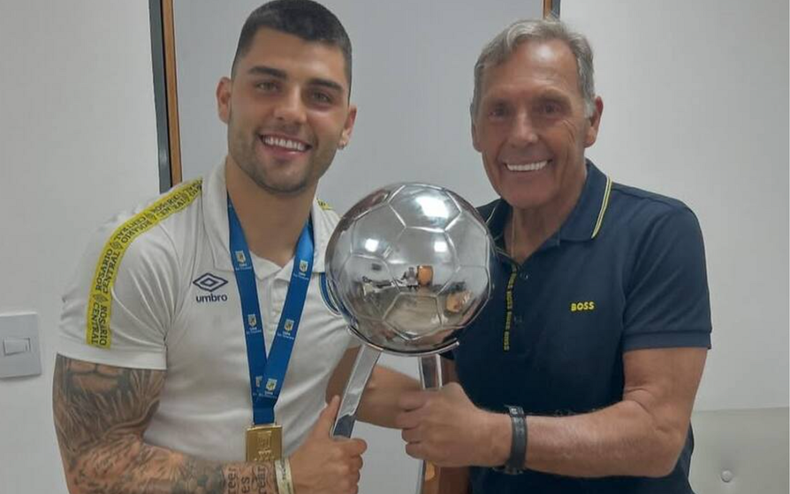 Miguel Ángel Russo junto a su hijo Ignacio.