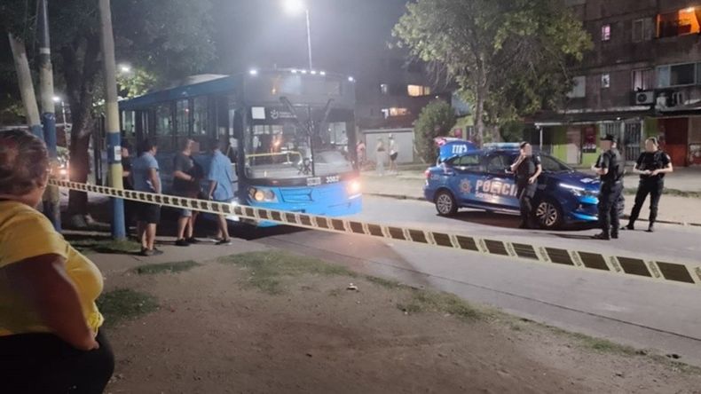 Los ataques en Rosaroi no cesan y dejan mensajes mafiosos contra el gobernador Maximiliano Pullaro