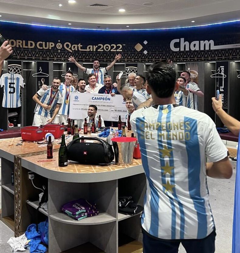 Alejandro Domínguez entregó un premio de 10 millones de dólares a la Selección argentina.