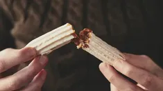 Churros sin fritura en freidora de aire paso a paso. Churros sin fritura en freidora de aire paso a paso.