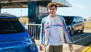 La campera que lució Franco Colapinto en Silverstone cuesta 1.510 euros. La campera que lució Franco Colapinto en Silverstone cuesta 1.510 euros.