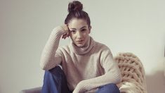 Thelma Fardin. Thelma Fardin.