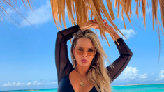 Alejandra Maglietti lució una microbikini que será furor en 2023. Alejandra Maglietti lució una microbikini que será furor en 2023.