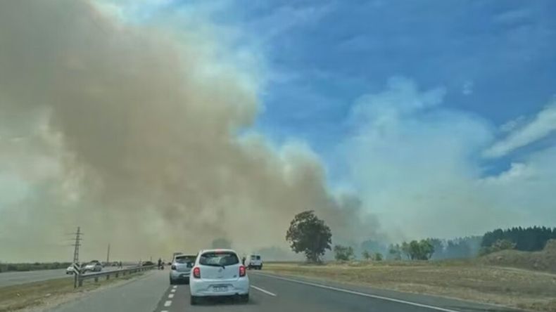 El fuego comenzó en la mañana de este miércoles.