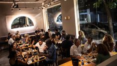 El restaurante, que fusiona tradición y creatividad, abrió sus puertas en 1997. El restaurante, que fusiona tradición y creatividad, abrió sus puertas en 1997.