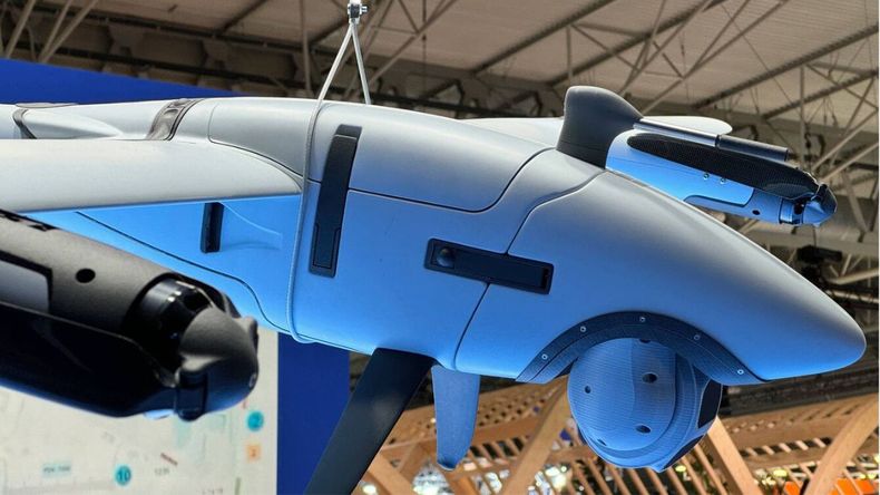  El modo avión resulta ideal para cubrir grandes extensiones de terreno en operaciones de búsqueda y rescate, vigilancia o control de fronteras.