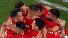 Independiente celebra frente a barracas Independiente celebra frente a barracas