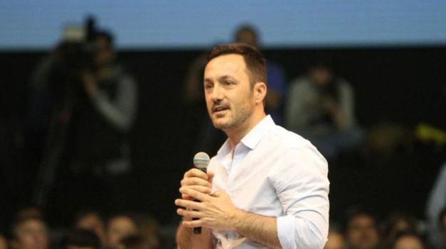 Luis Petri coincidió con Milei al decir que el ajuste lo tiene que hacer la política.