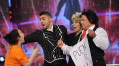 Angela Torres le ganó a Anita Martínez y el Bicho Gómez en el teléfono. Angela Torres le ganó a Anita Martínez y el Bicho Gómez en el teléfono.