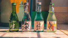 El sake es un licor típico de Japón. El sake es un licor típico de Japón.