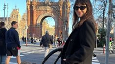 Las calles de Barcelona fueron testigos del paseo más especial de la actriz española. Las calles de Barcelona fueron testigos del paseo más especial de la actriz española.