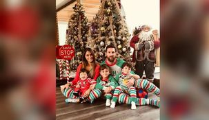 La Navidad feliz de Antonela Roccuzzo y Lionel Messi con sus hijos La Navidad feliz de Antonela Roccuzzo y Lionel Messi con sus hijos