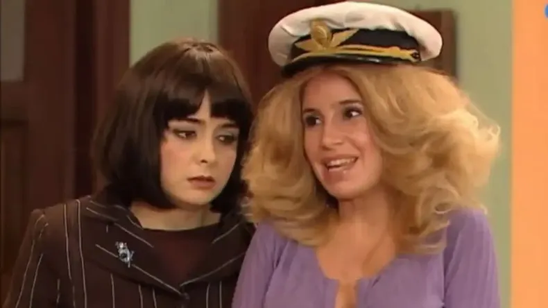 Érica Rivas como María Elena Fuseneco y Florencia Peña como Moni Argento.