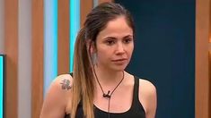 Romina Uhrig repite como líder semanal. Romina Uhrig repite como líder semanal.