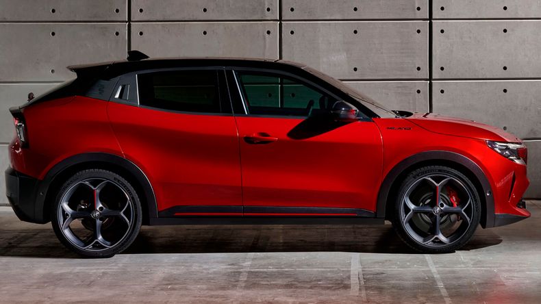 La silueta del modelo es un SUV compacto.