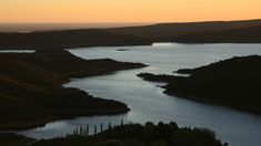 En Córdoba hay un embalse maravilloso que es uno de los más profundos de Latinoamérica. En Córdoba hay un embalse maravilloso que es uno de los más profundos de Latinoamérica.