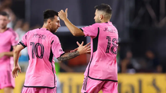 Lionel Messi y Jordi Alba. Lionel Messi y Jordi Alba.