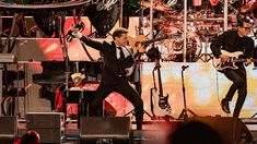 Luis Miguel ofreció un show intenso y emotivo. Luis Miguel ofreció un show intenso y emotivo.