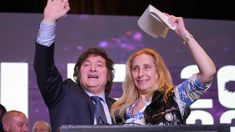 Javier Milei junto a su hermana Karina.