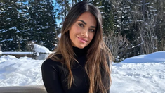 La influencer acompañó con su estilo al capitán de la selección en su presentación en el Inter Miami. La influencer acompañó con su estilo al capitán de la selección en su presentación en el Inter Miami.