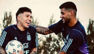 Enzo Fernández y el Cuti Romero juegan en la Premier League de Inglaterra.&nbsp;