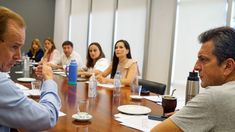 Sergio Massa analizó junto a legisladores las consecuencias del DNU anunciado por el Gobierno. Sergio Massa analizó junto a legisladores las consecuencias del DNU anunciado por el Gobierno.