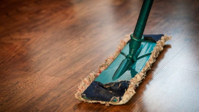 Cómo limpiar piso flotante