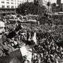 Raúl Alfonsín el 30 de octubre de 1983 en la Plaza de Mayo.