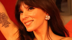 La imagen de la actriz junto a un hombre se viralizó rápidamente en las redes sociales. La imagen de la actriz junto a un hombre se viralizó rápidamente en las redes sociales.