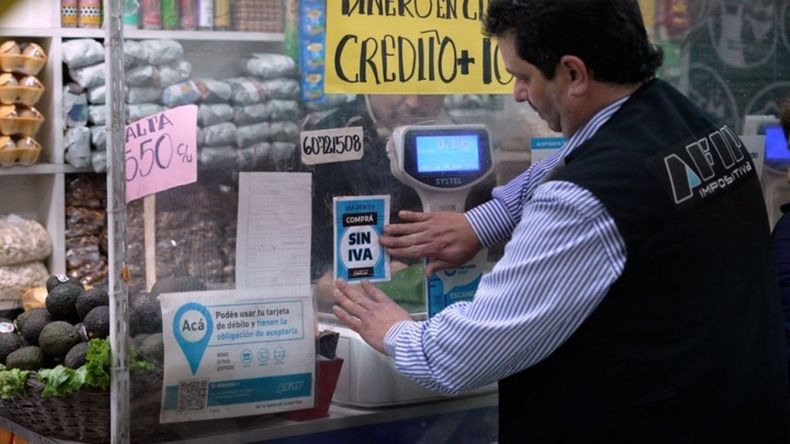 En caso de detectar comercios que no cuentan con los posnets habilitados se aplicarán sanciones.