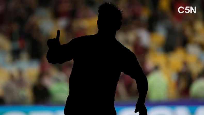Quién es el goleador argentino que compite cabeza a cabeza con Haaland.