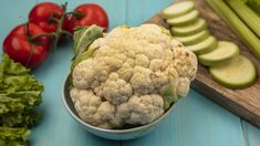 El coliflor contiene sulfuros que pueden provocar mal olor. El coliflor contiene sulfuros que pueden provocar mal olor.