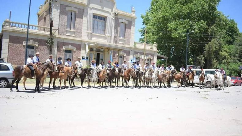 El pueblo rural bonaerense al que se puede llegar en transporte público desde CABA.