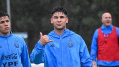 El futbolista firmará un contrato por 18 meses. El futbolista firmará un contrato por 18 meses.