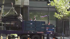 El vallado sobre el edificio que ocupa la Embajada de Israel en Buenos Aires. El vallado sobre el edificio que ocupa la Embajada de Israel en Buenos Aires.