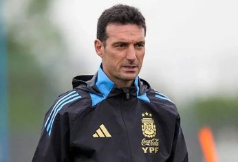 Lionel Scaloni habló de dos futbolistas jóvenes que podrían ser convocados. Lionel Scaloni habló de dos futbolistas jóvenes que podrían ser convocados.