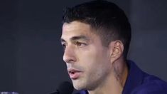 Luis Suárez se quebró al anunciar su retiro de la Selección. Luis Suárez se quebró al anunciar su retiro de la Selección.