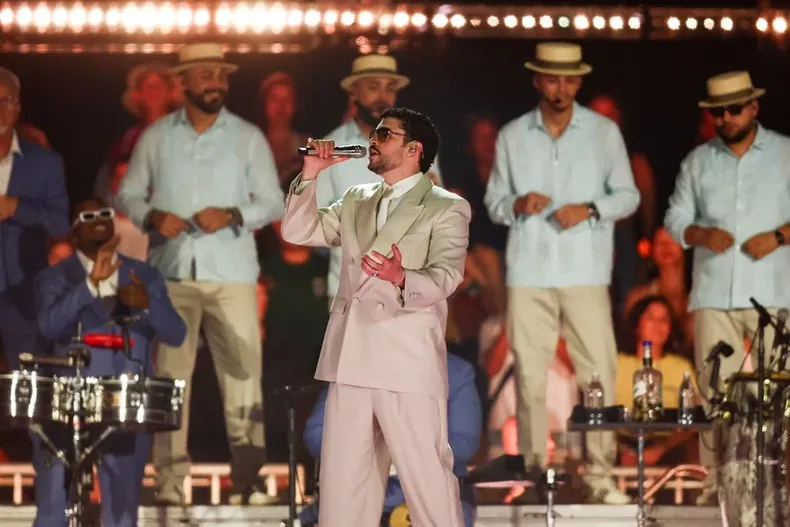 Los Pleneros de la Cresta acompañaron a Bad Bunny en su primera noche en River.