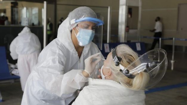 Los casos de coronavirus volvieron a disminuir.