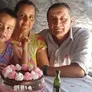Loan Peña con su madre María Noguera y su padre José Peña. Loan Peña con su madre María Noguera y su padre José Peña.