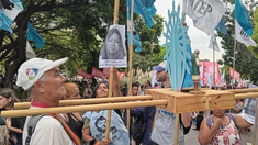 Reclamos contra la ministra de Capital Humano, Sandra Pettovello. Reclamos contra la ministra de Capital Humano, Sandra Pettovello.