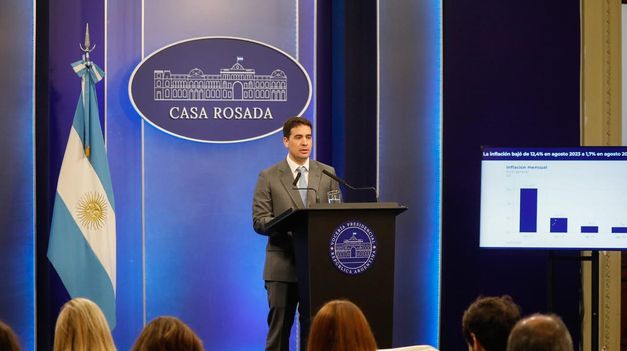 Adrían Ravier habló en conferencia de prensa.&nbsp;