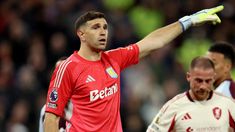 Medios europeos aseguran que Dibu Martínez habría logrado un acuerdo de palabra con Juventus. Medios europeos aseguran que Dibu Martínez habría logrado un acuerdo de palabra con Juventus.